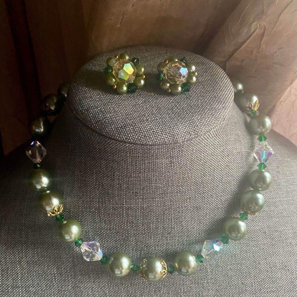 Vintage Lisner Necklace & Earrings